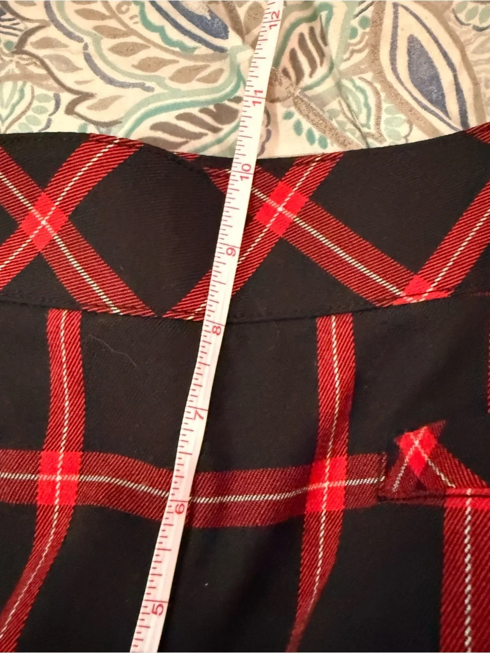 Trina Turk Red Black Plaid Cropped Ankle Pants Size 6 Career Holiday Preppy Chic